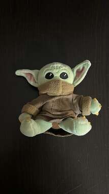 Disney Parks Star Wars The Mandalorian Grogu Baby Yoda Magnetic Shoulder Plush